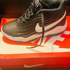 Nike Air Core Force Sneakers Size 5.5Y (Boys)